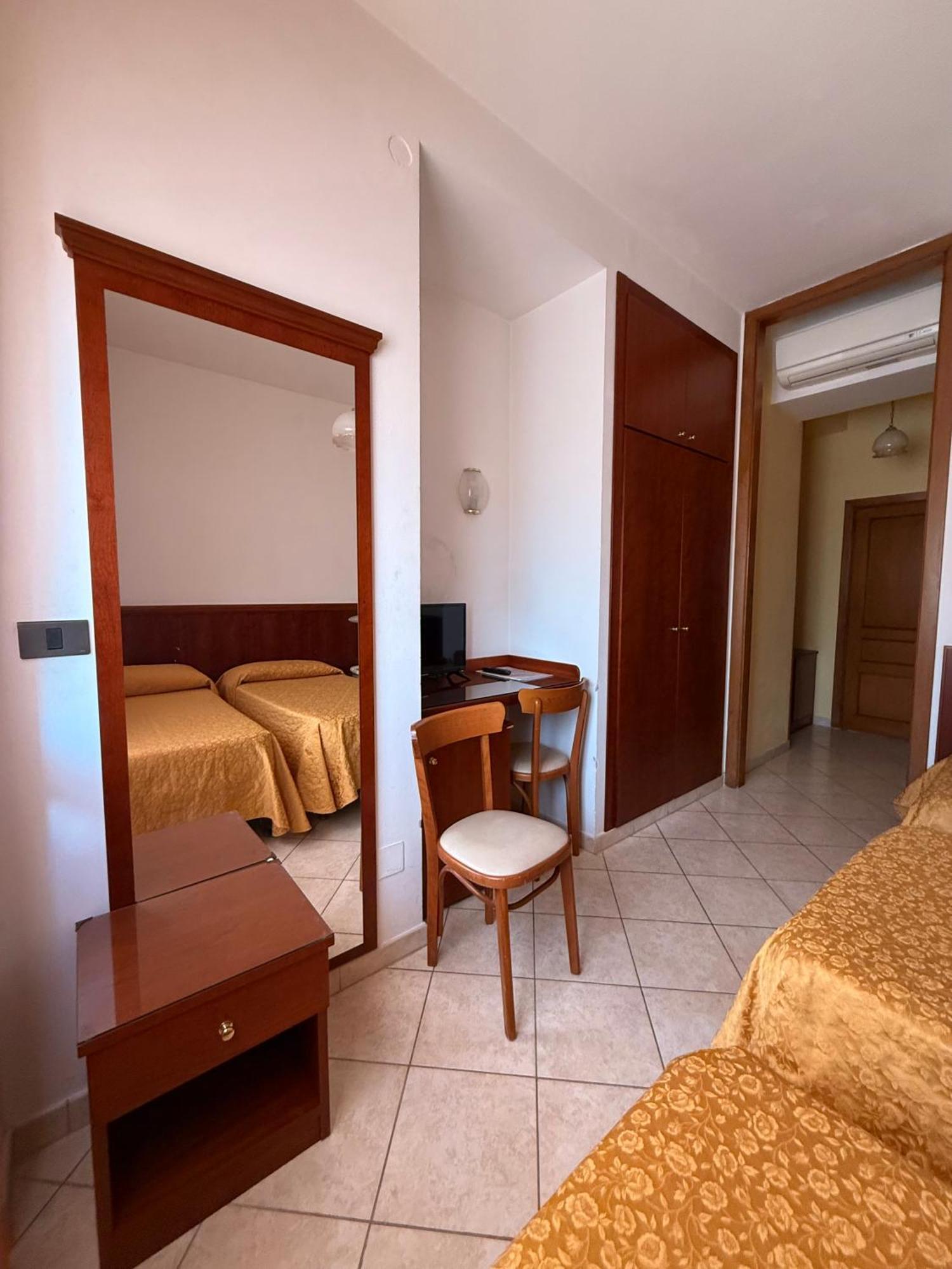 Grifone Hotel Perugia Eksteriør billede
